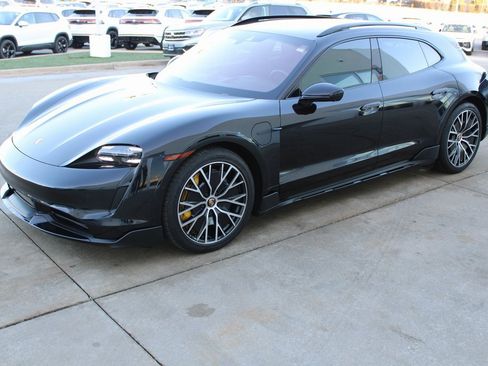 Used 2022 Porsche Taycan Turbo S image 3