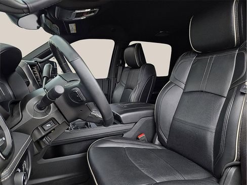 Used 2024 RAM 2500 Limited image 12