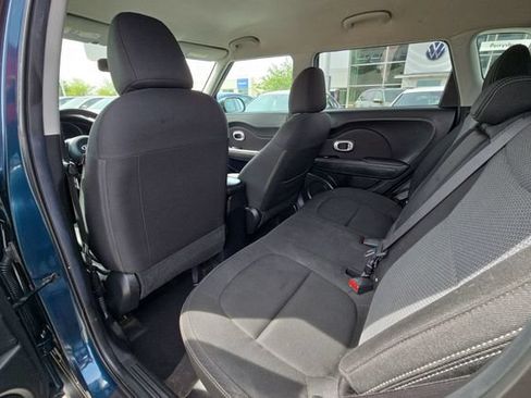 Used 2018 Kia Soul + FWD image 19