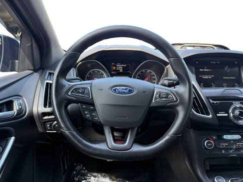 Used 2017 Ford Focus ST w/ Equipment Group 401A image 12