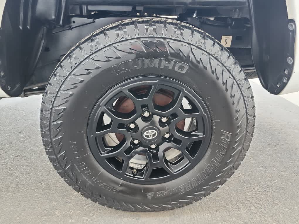 Used 2020 Toyota Tacoma SR AWD/4WD image 10