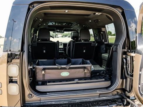 New 2026 Land Rover Defender 130 X-Dynamic SE AWD/4WD image 67