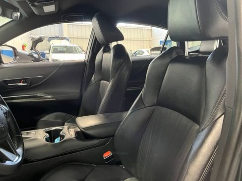 Used 2021 Toyota Venza XLE w/ Carpet Mat Package (TMS) AWD/4WD image 23