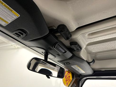 Used 2022 Jeep Wrangler Sport AWD/4WD image 26