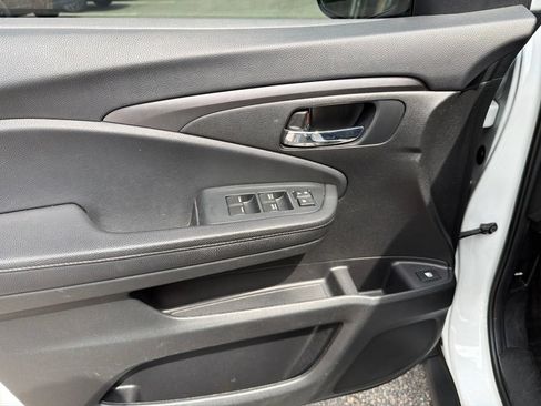 Used 2021 Honda Passport Sport image 15