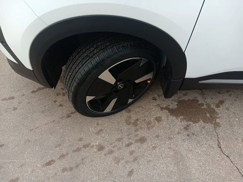 New 2026 Nissan Kicks SR w/ SR Premium Package image 38