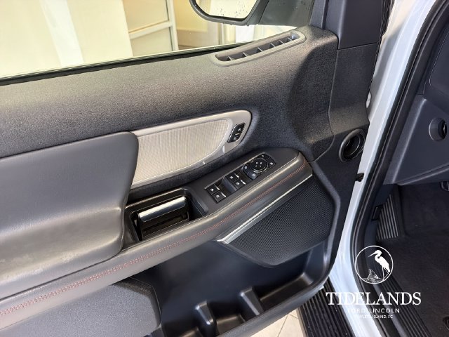 Used 2025 Ford Expedition Active RWD image 15
