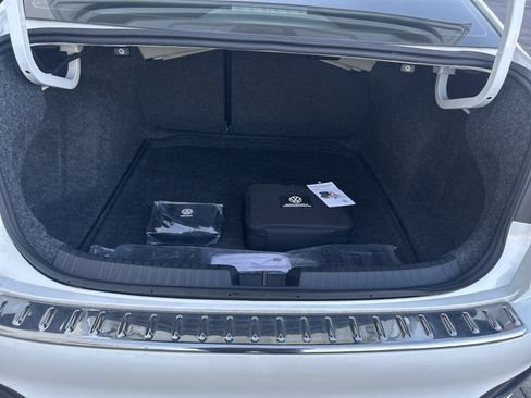 Used 2025 Volkswagen Jetta SEL image 16