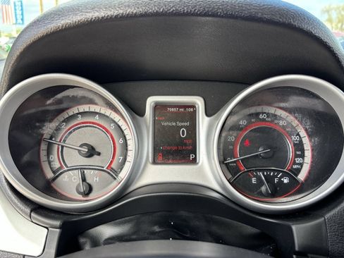 Used 2019 Dodge Journey SE FWD image 27