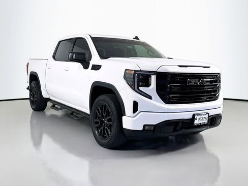 Used 2022 GMC Sierra 1500 Elevation w/ LPO, Elevation Black Package AWD/4WD image 3