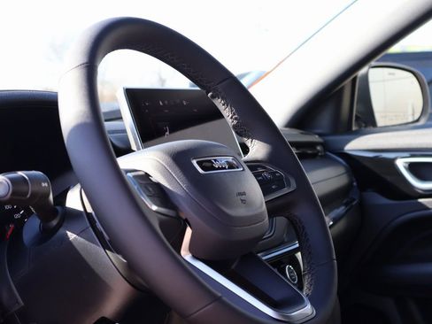 New 2026 Jeep Compass Latitude image 24