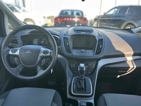 Used 2017 Ford C-MAX SE w/ Equipment Group 201A image 19