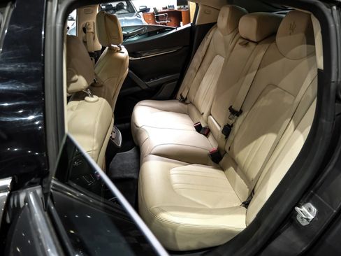 Used 2016 Maserati Ghibli image 45