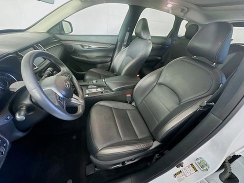 Used 2023 INFINITI QX50 Luxe FWD image 13