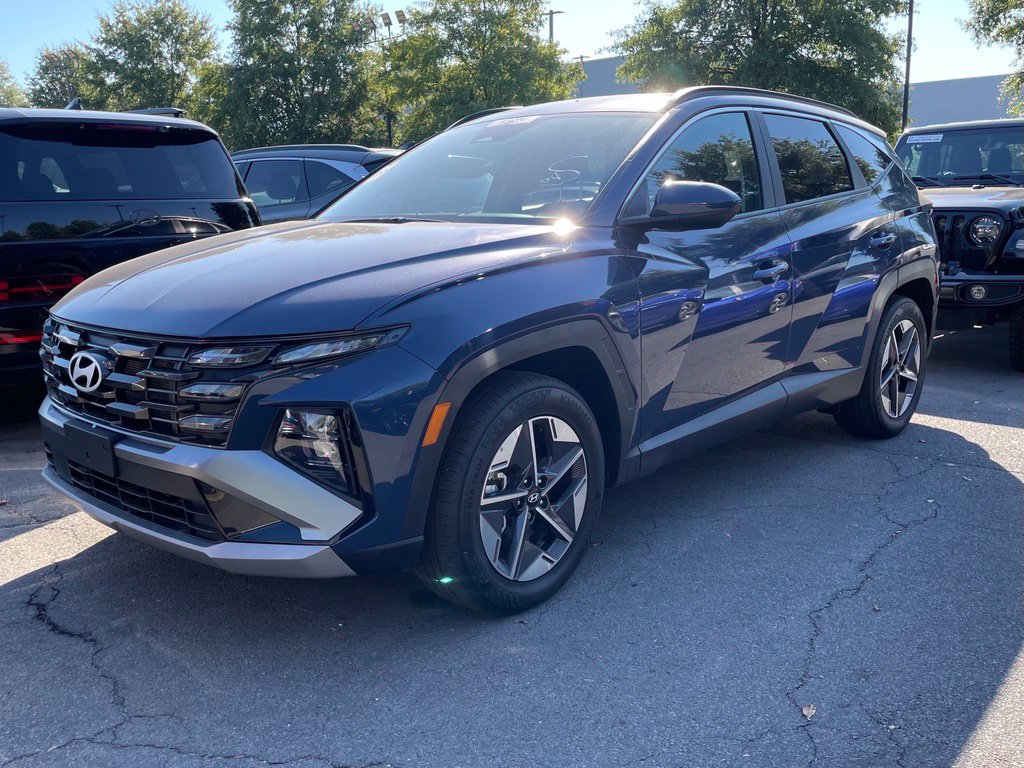 Used 2025 Hyundai Tucson SEL FWD image 2