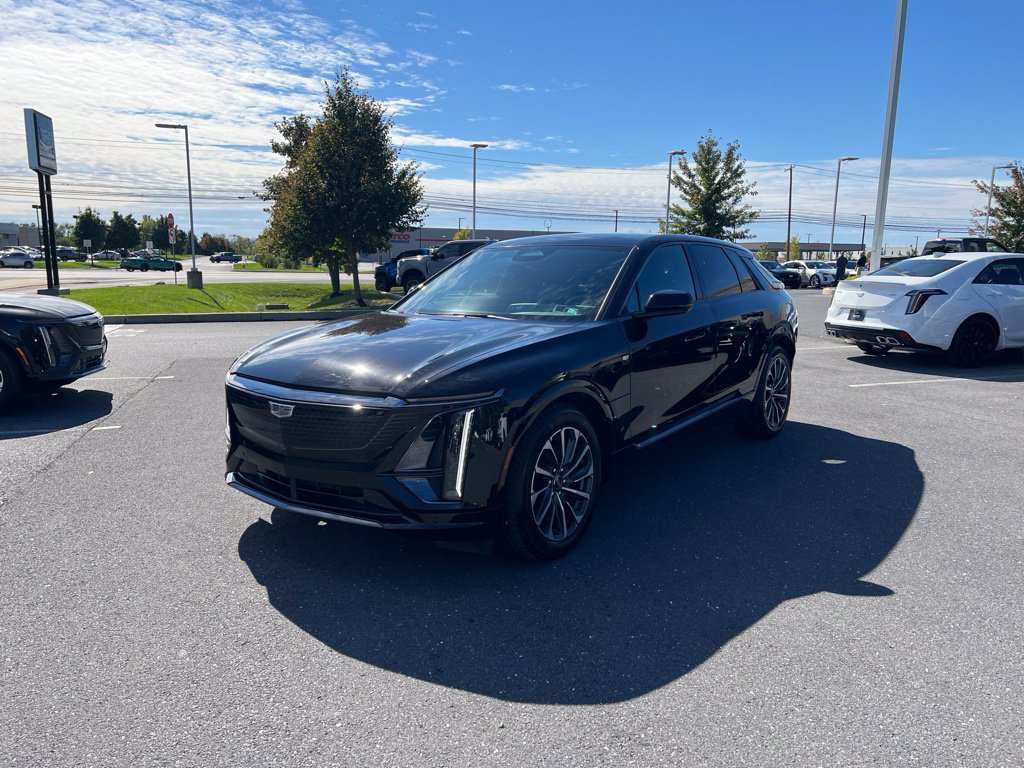 Certified 2024 Cadillac Lyriq Sport AWD/4WD image 10