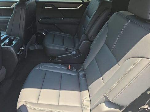 New 2026 GMC Acadia Elevation w/ Super Cruise Package FWD image 17