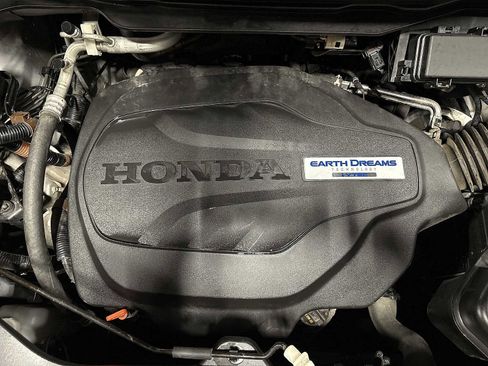 Used 2016 Honda Pilot Touring image 11