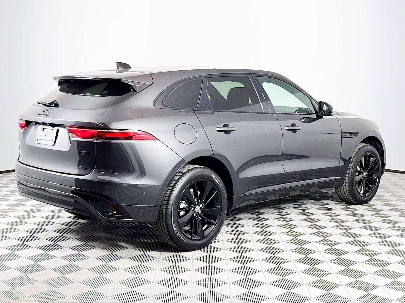 New 2026 Jaguar F-PACE R-Dynamic S AWD/4WD image 4