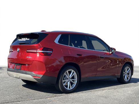 Used 2025 BMW X3 xDrive30i w/ Premium Package image 28