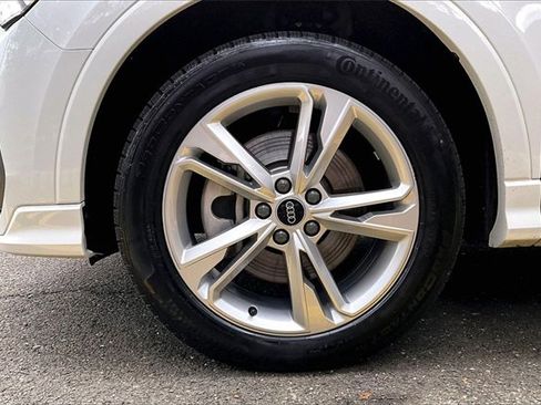 Used 2024 Audi Q3 2.0T Premium Plus image 8