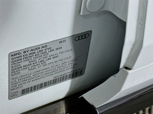 Used 2023 Audi SQ5 Premium Plus w/ Premium Plus Package image 34