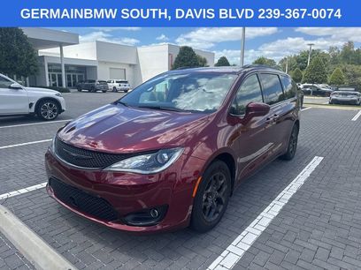 Used 2020 Chrysler Pacifica Touring-L w/ Advanced Safetytec Group