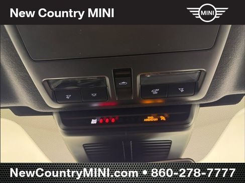 Used 2024 MAZDA MAZDA3 s image 27