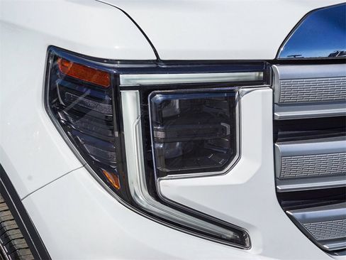 Used 2024 GMC Sierra 1500 SLE w/ Max Trailering Package image 9