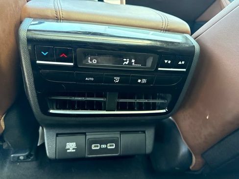 Used 2023 Acura MDX SH-AWD w/ Technology Package image 32