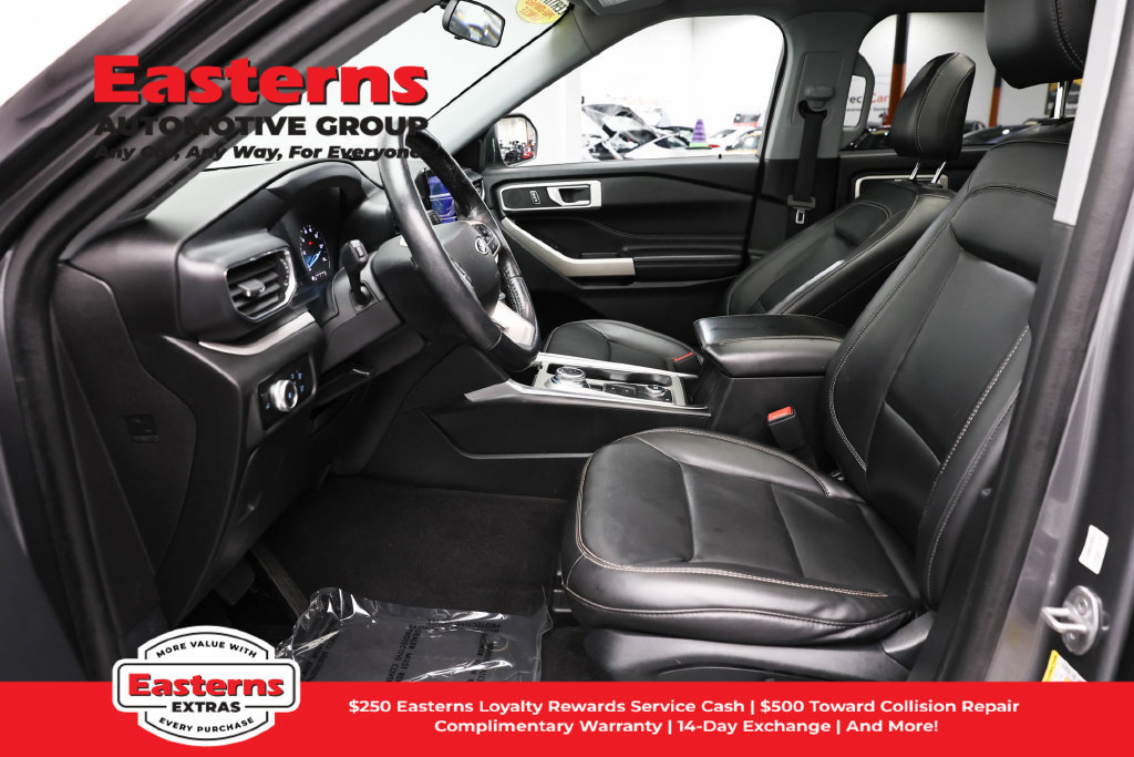 Used 2023 Ford Explorer XLT w/ Equipment Group 202A AWD/4WD image 15