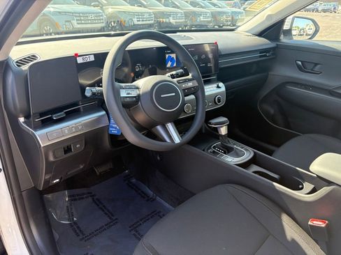 New 2026 Hyundai Kona SE FWD image 9