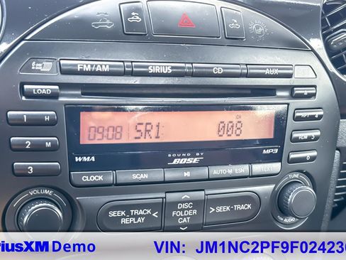 Used 2015 MAZDA MX-5 Miata Grand Touring w/ Premium Package image 31