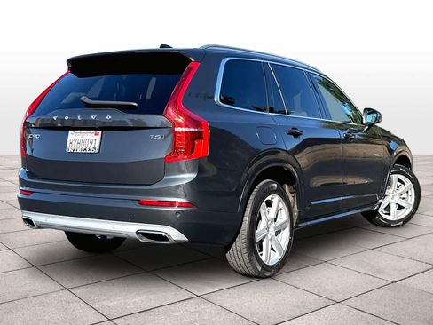 Used 2021 Volvo XC90 T5 Momentum w/ Climate Package AWD/4WD image 16