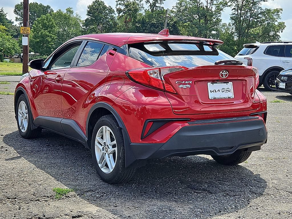 Used 2020 Toyota C-HR LE FWD image 5