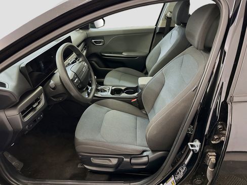 Used 2025 Kia K4 LXS image 13