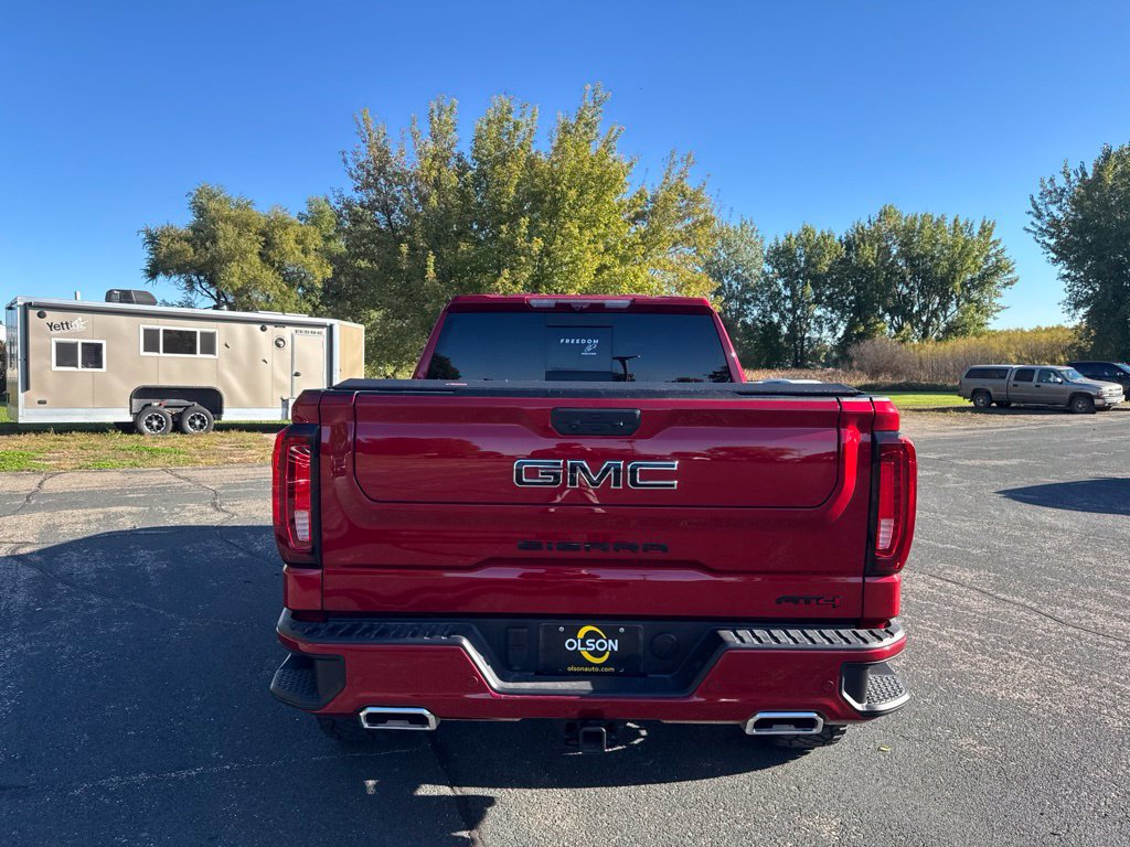 Used 2025 GMC Sierra 1500 AT4 w/ AT4 Premium Package AWD/4WD image 4