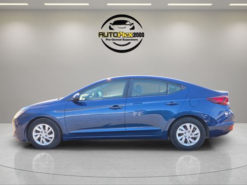 Used 2019 Hyundai Elantra SE FWD image 4