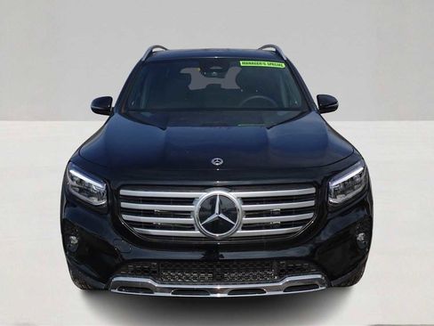 Used 2026 Mercedes-Benz GLB 250 4MATIC image 2