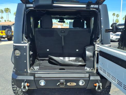 Used 2012 Jeep Wrangler Rubicon w/ PWR Convenience Group image 16