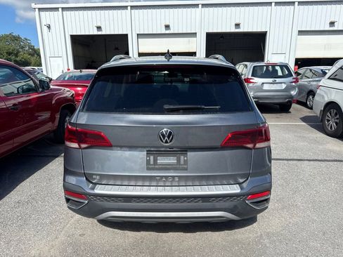 Used 2022 Volkswagen Taos SE w/ IQ.Drive SE Package FWD image 6