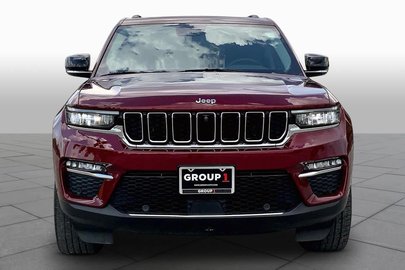 Used 2022 Jeep Grand Cherokee Limited 4xe w/ Luxury Tech Group II AWD/4WD image 4