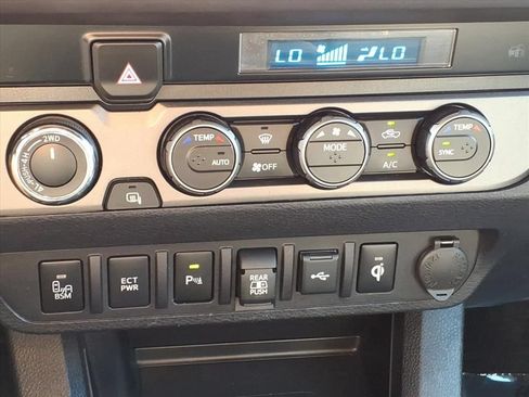Used 2023 Toyota Tacoma TRD Off-Road w/ Technology Package AWD/4WD image 24
