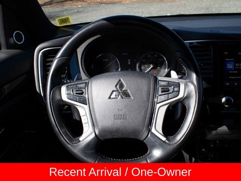 Used 2022 Mitsubishi Outlander 4WD Plug-In Hybrid image 15