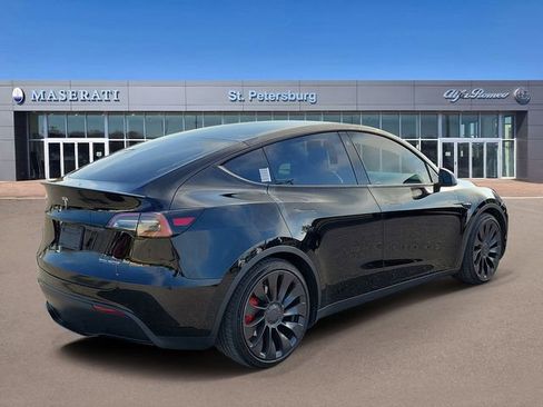 Used 2022 Tesla Model Y Performance image 4