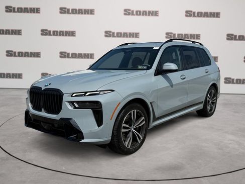 Used 2024 BMW X7 xDrive40i w/ M Sport Package AWD/4WD image 1