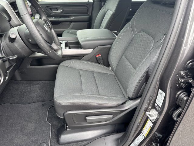 New 2026 RAM 1500 Express AWD/4WD image 9