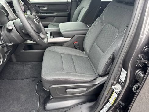 New 2026 RAM 1500 Express AWD/4WD image 9