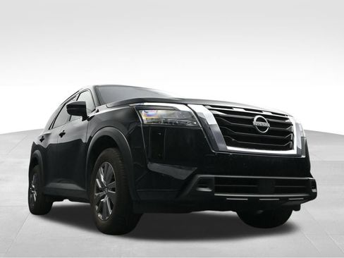 Used 2025 Nissan Pathfinder SV FWD image 32