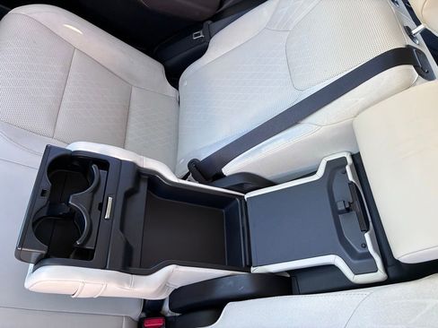 Used 2024 Lexus RX 450h AWD w/ Convenience Package image 18